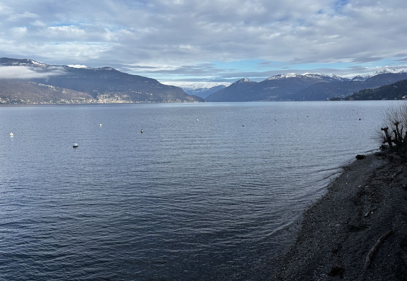 Appartamento a Porto Valtravaglia - Paloma apartment in Porto Valtravaglia