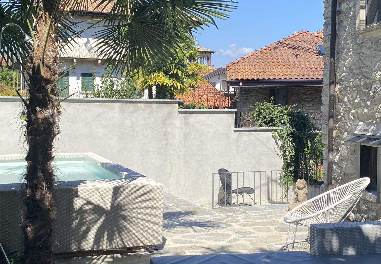 Appartamento a Stresa - Lago Lounge & Pool Apartment in Stresa