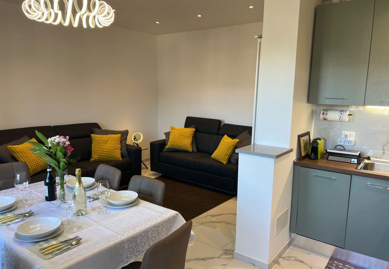 Appartamento a Verbania - Zagosta apartment in Verbania with balcony