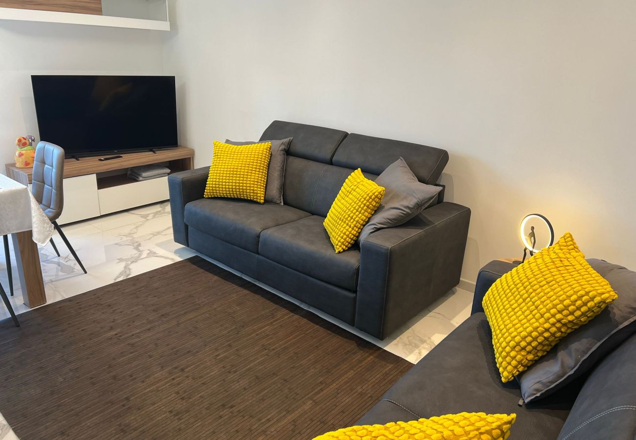 Appartamento a Verbania - Zagosta apartment in Verbania with balcony