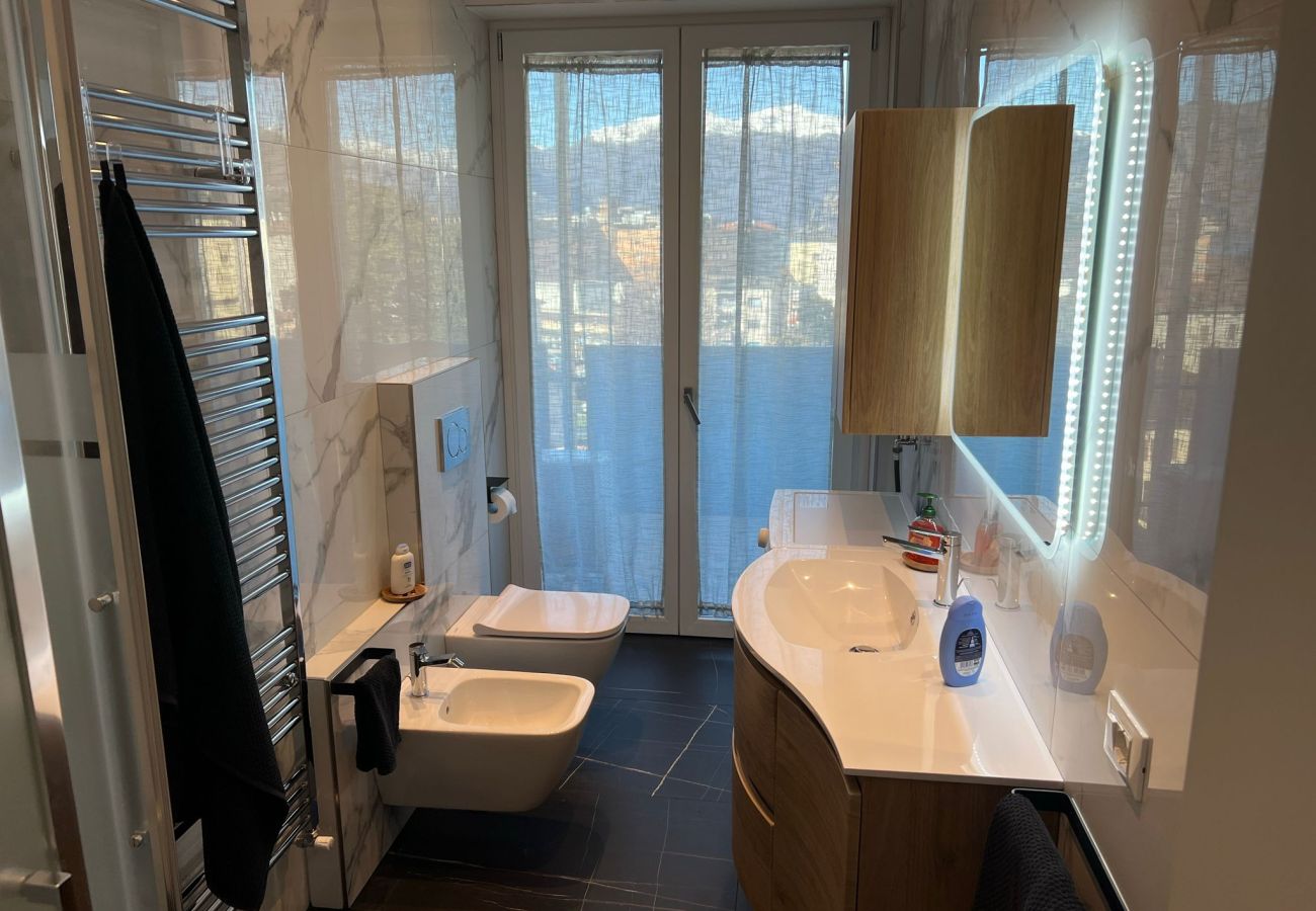Appartamento a Verbania - Zagosta apartment in Verbania with balcony