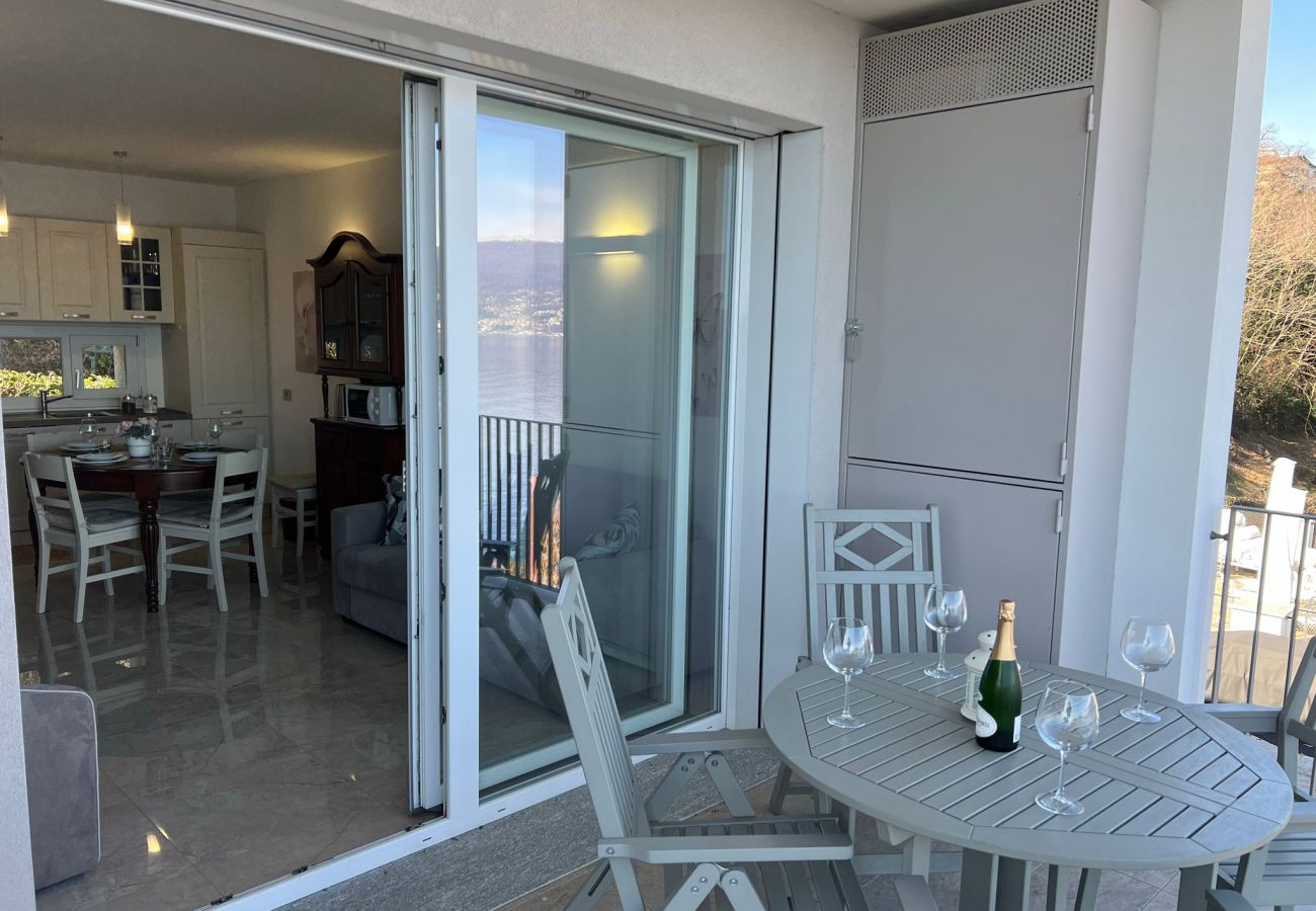 Appartamento a Baveno - MyLago Apartment with pool and lake view