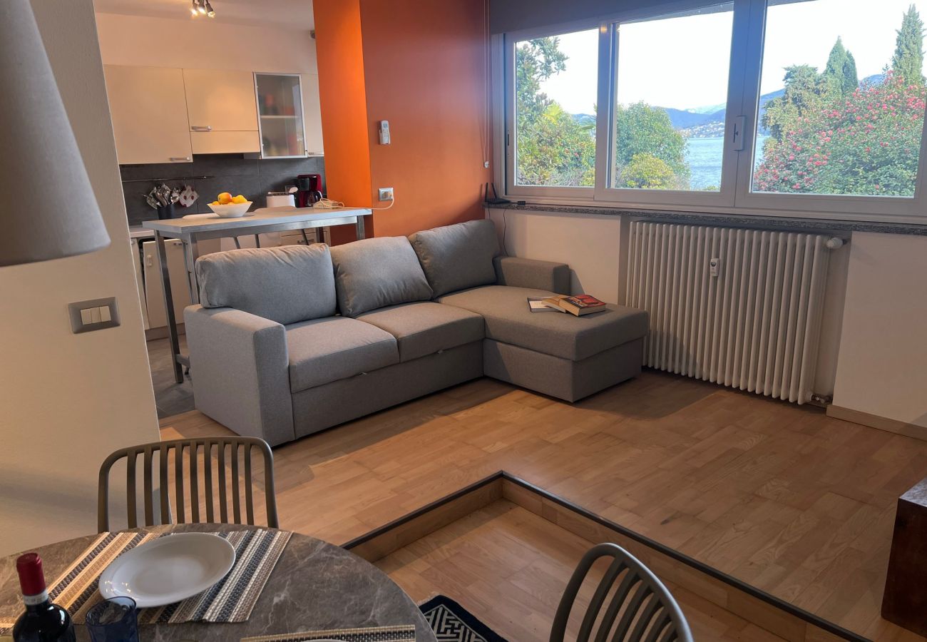 Appartamento a Oggebbio - Inaya apartment in Oggebbio with pool