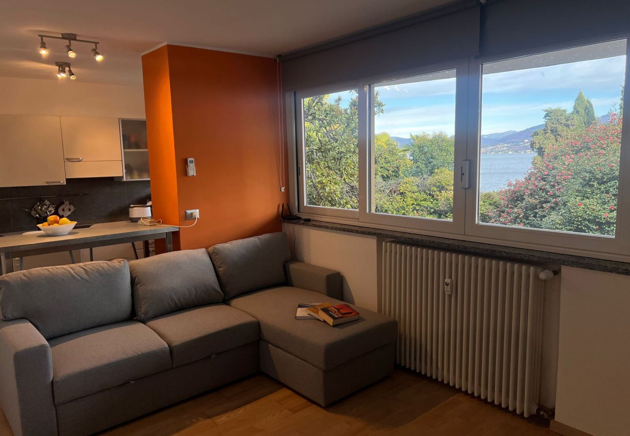 Appartamento a Oggebbio - Inaya apartment in Oggebbio with pool