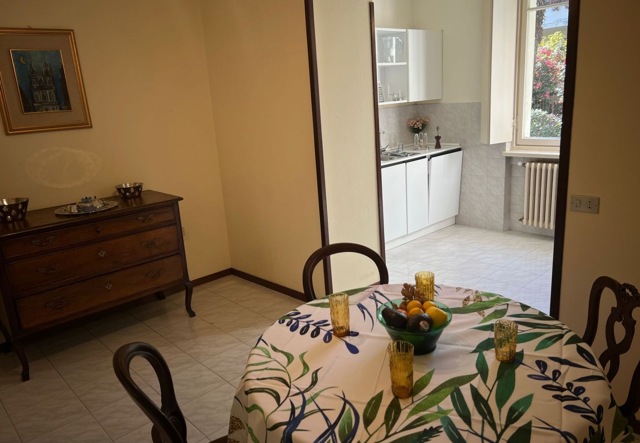 Appartamento a Verbania - Emy charming apartment with pool
