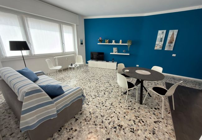  a Stresa - Lago Azzurro 2 apartment in Stresa